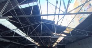 Panel sándwich vs cubierta Deck